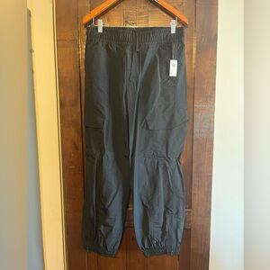 Women’s NWT Sz. M Black Old Navy Quick Dry Joggers